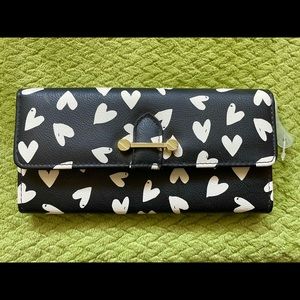 Black & White Heart Wallet NWOT